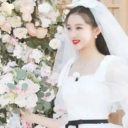 宝藏女孩关晓彤的头像来啦