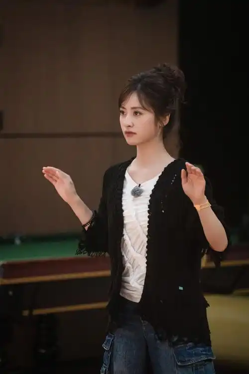 # 聆听一阵风声,追逐一场落日,谁又能定义什么才是有意义