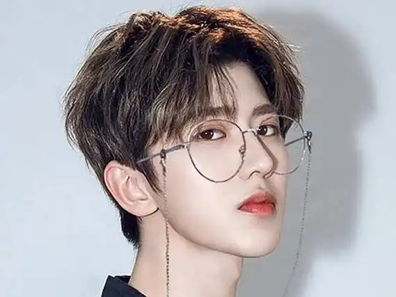 2019年男女流行的发型是分别是怎样的图7