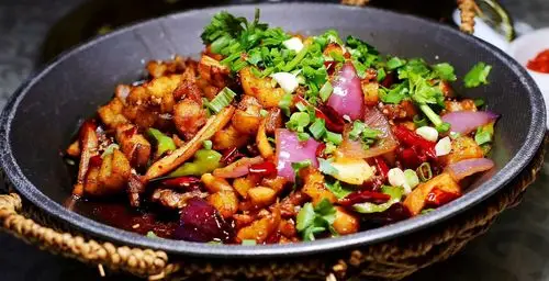 自贡土菜馆 3.0 分 3条点评 59/人 农家菜 直线距离201m