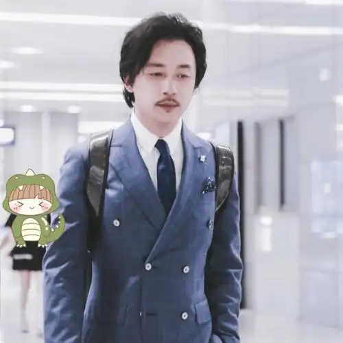 微信头像潘粤明