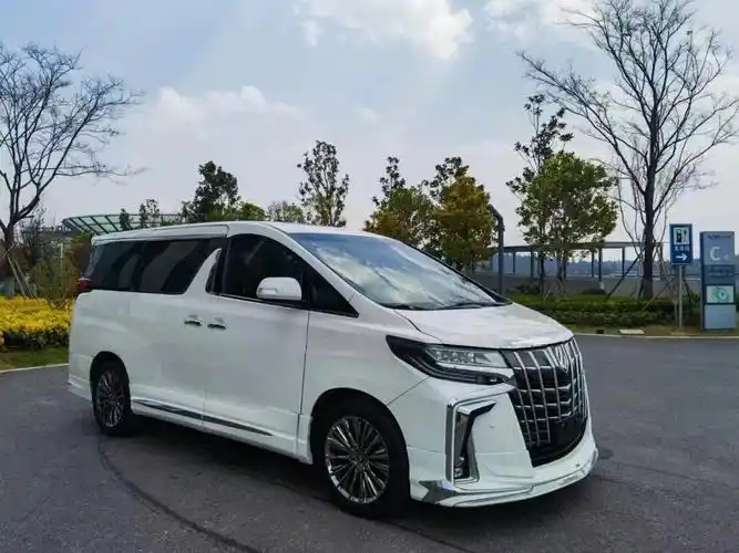 当前位置:>易车>社区>埃尔法社区>2014款丰田埃尔法3.