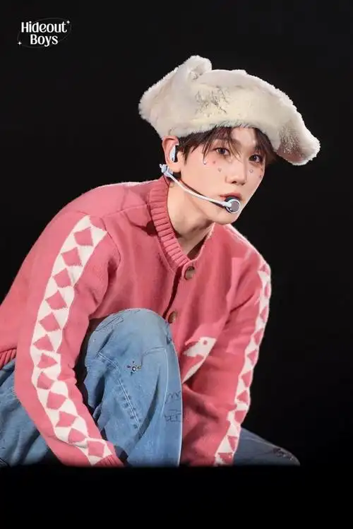 solo 亚巡 lonsdaleite>in 雅加达 day2 高清【边伯贤】@baekhyunee7