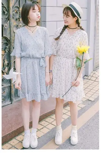 愫惠君suhuijun闺蜜装夏装新款2017侧边绑带小碎花连衣裙子姐妹装少女