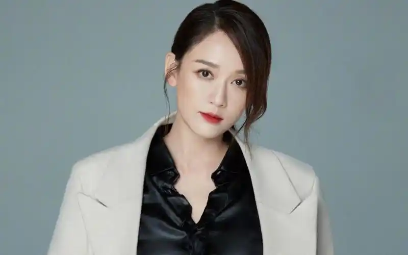 陈乔恩成熟优雅写真,高清图片,电脑桌面-壁纸族