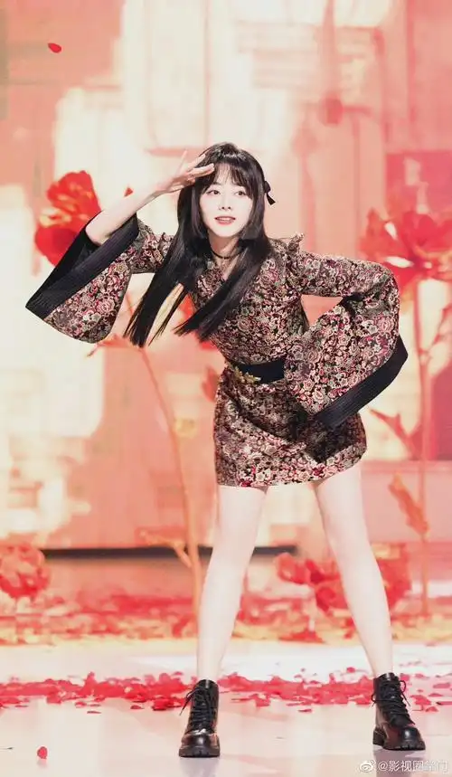 谭松韵舞台太美了舞台yyds你可以永远相信谭松韵的舞台