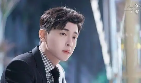 "退网"一年后,再看邓伦哪些敛财钱手段,远比你想象的高明!