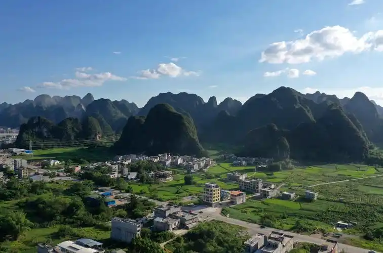 广西都安:瑶山乡村面貌新