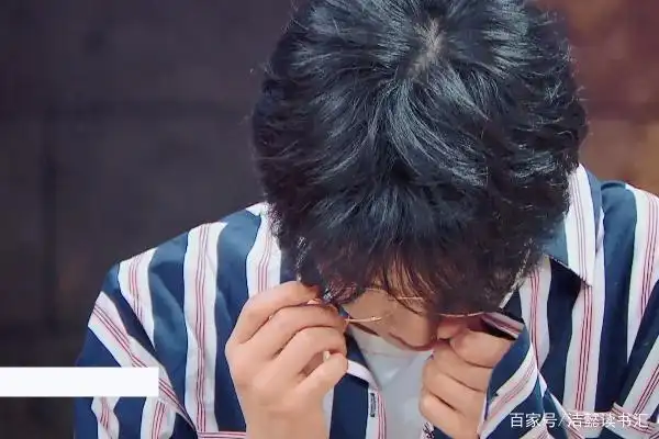 华晨宇|化一身清冷为月光,照亮暗夜同路人