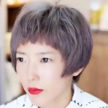 满大街的空气刘海是不是视觉疲劳了来看下减龄可爱的半圆刘海把,一样