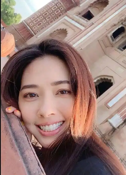 如何评价郭碧婷的长相?