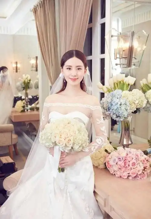 快来get女星婚礼同款发型和头纱安以轩张馨予唐嫣刘诗诗