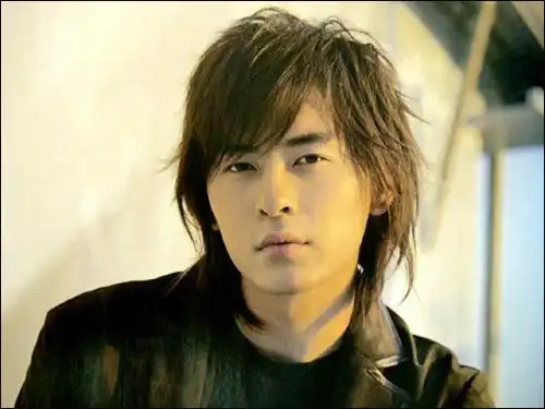 一部恶作剧之吻让我记住了他,郑元畅