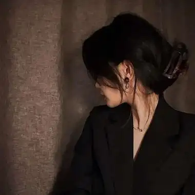 高清很丧的女生头像高冷霸气图片