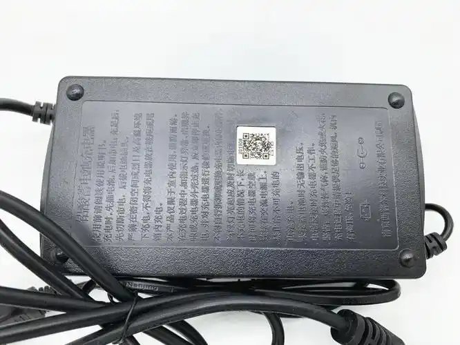 雅迪电动车充电器铅酸电池48v60v72v充电器圆孔充电器三孔充电60v20a