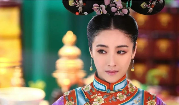 2011年,导演张艺谋正在进行《金陵十三钗》的选角工作,为这部影片选择