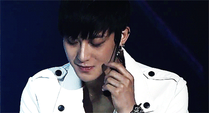 独一无二的黄子韬的kiyoumigif