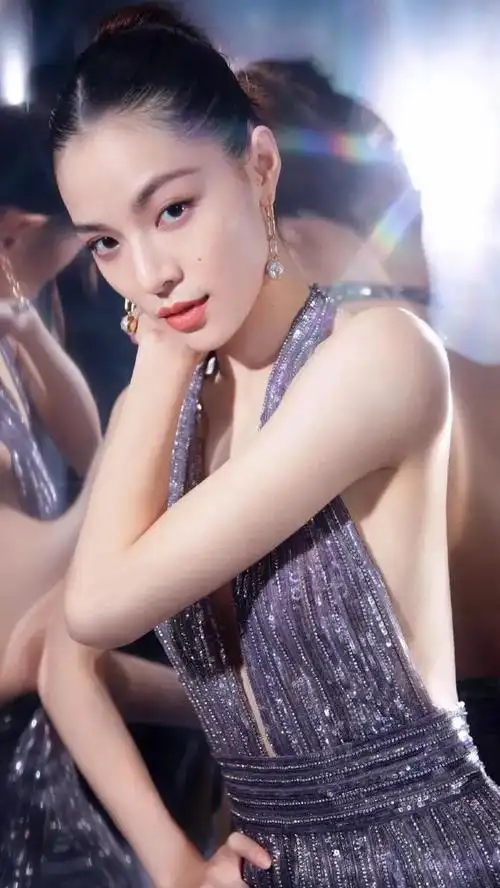 美女明星壁纸分享~钟楚曦