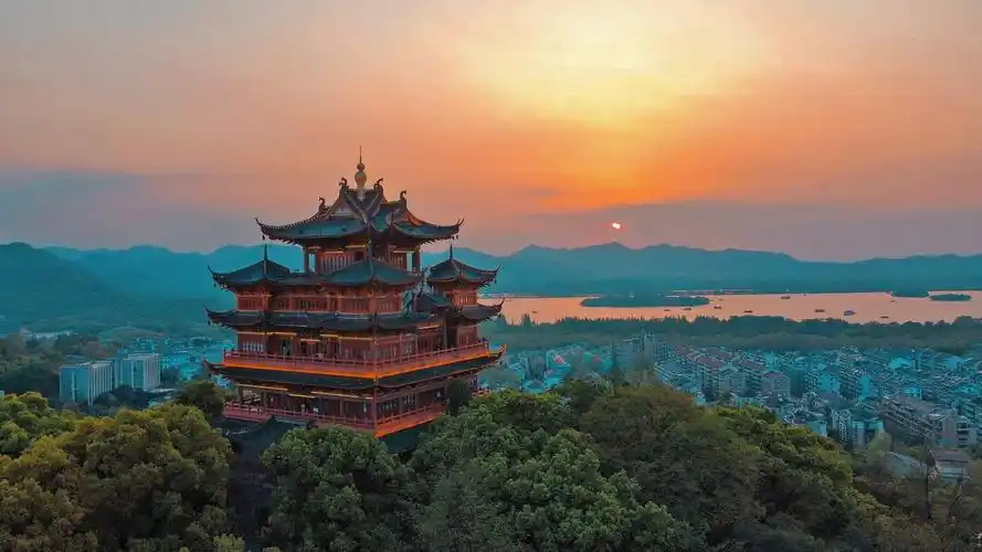 杭州西湖的黄昏