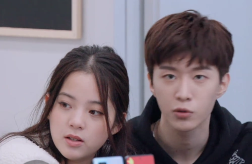 范丞丞和欧阳娜娜戴"情侣对戒",当众帮女方按摩,导演吓的赶紧切镜头