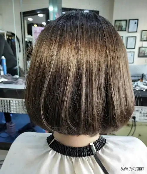 这个春天剪个"内扣发型"美不美?