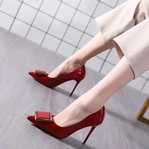 酒红色鞋子大额优惠券