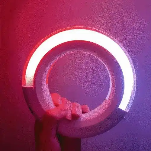 我说一个好看中又最独特的吧,itzy的应援环,nh独一家"环"的应援棒.