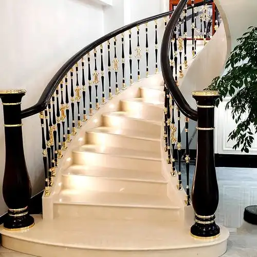 别墅铝铜旋转楼梯扶手护栏室内家用楼梯栏杆立柱高端豪宅轻奢楼梯
