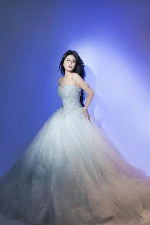 谁懂看见袁娅维的时候就非常的开心而且这可是我们的浪姐