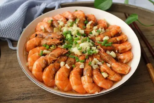 【蒜蓉金针菇蒸虾】