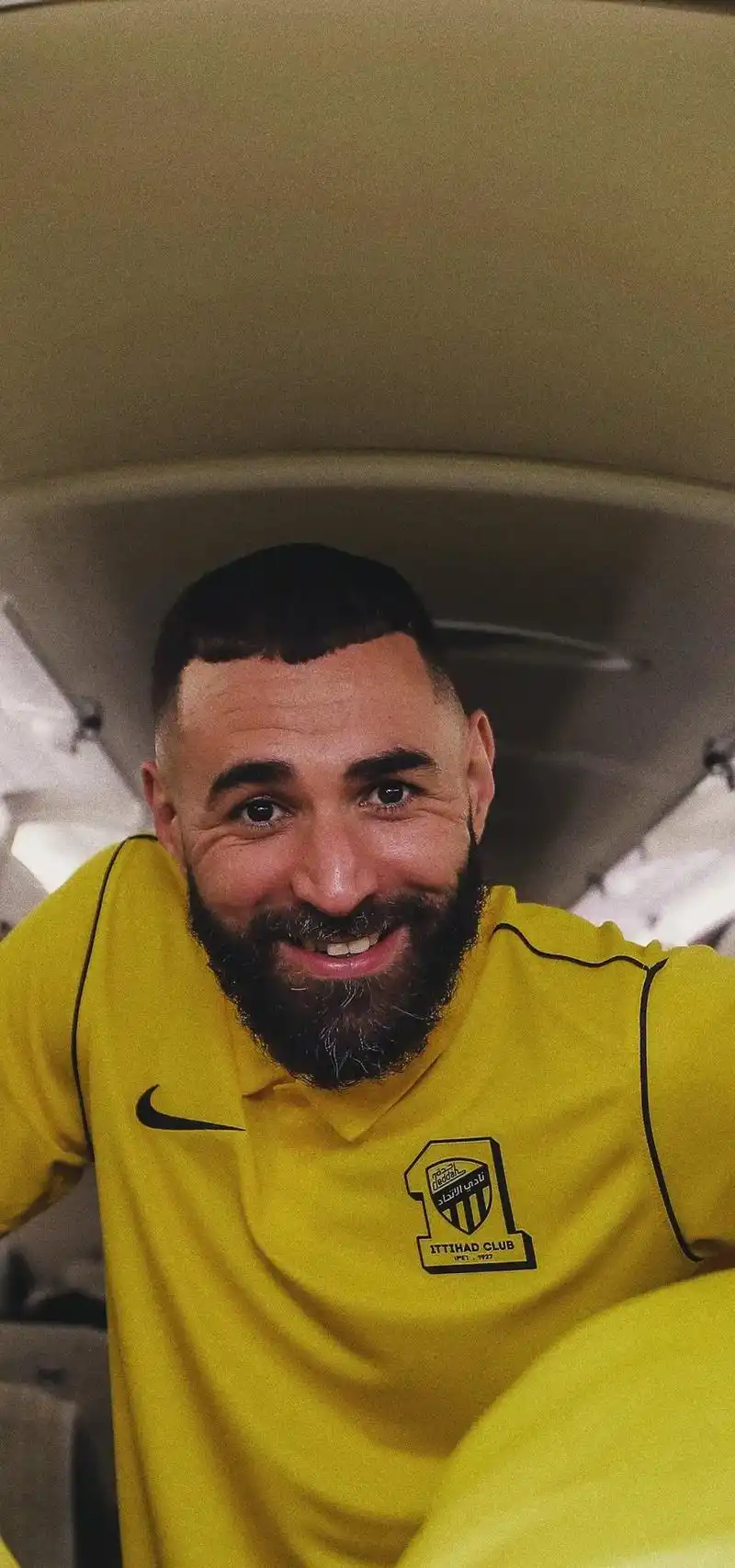 足球球星壁纸-卡里姆·本泽马 吉达联合足球俱乐部 壁纸#本泽 - 抖音