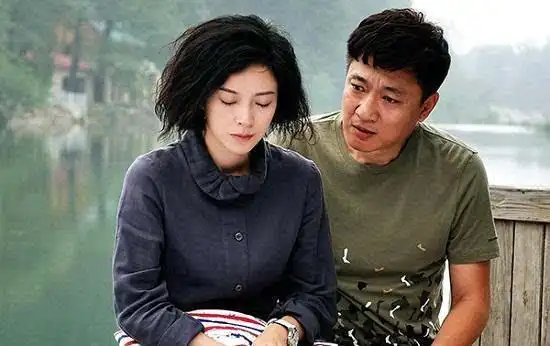 他是唯一拒绝过范冰冰的男人,娶护士为妻,今为女儿化身柔情老爸