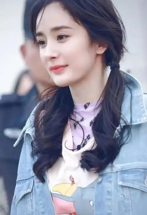 女生额头高适合什么发型最适合的4款时尚减龄发型