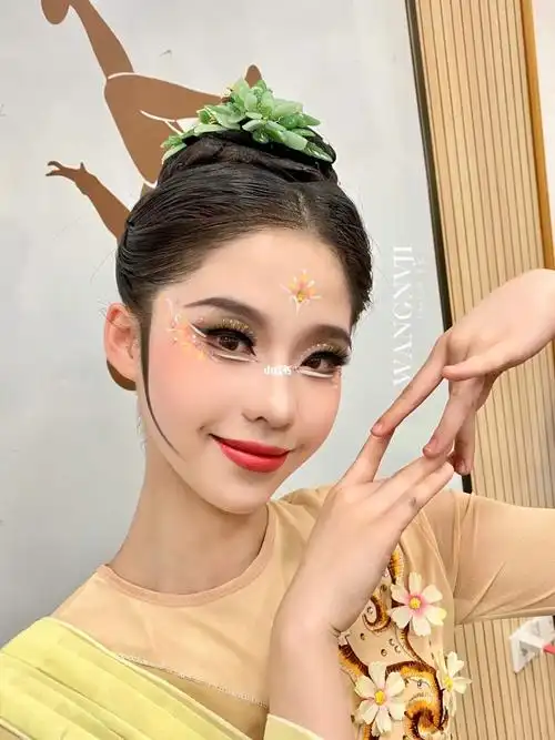 古典舞舞蹈妆