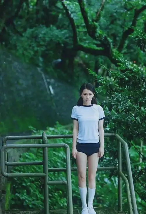 马思纯早期一组写真,青春治愈,被美到了!_网易订阅