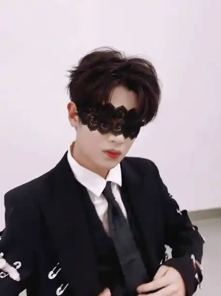 jjjustin0219justin黄明昊的宣宣的微博视频