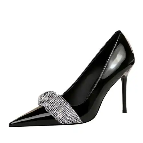 欧美风时尚性感宴会高跟鞋女鞋细跟高跟亮面漆皮浅口尖头水钻单鞋