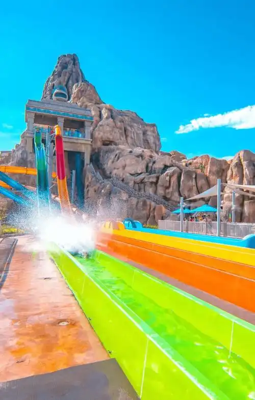 一客一消毒安全检查游客健康码和行程码南昌玛雅乐园严控入园严控入园