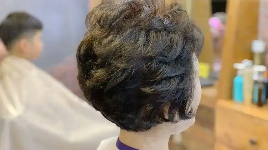 55到65岁女性发型这样剪,优雅式减龄,气质真好