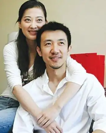 梅婷10岁女儿再演电影搭档宋佳赵又廷等演技派大合照站位抢镜