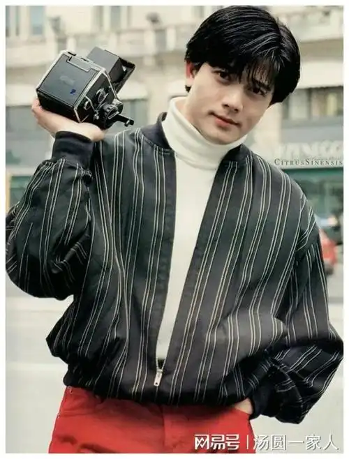 多少人……超级帅#郭富城又去搜了很多他年轻时候的图片真就惊为天人