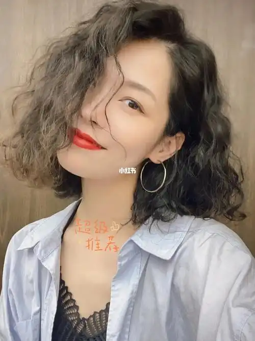 78复古港风法式卷发短发女生这样烫超气质