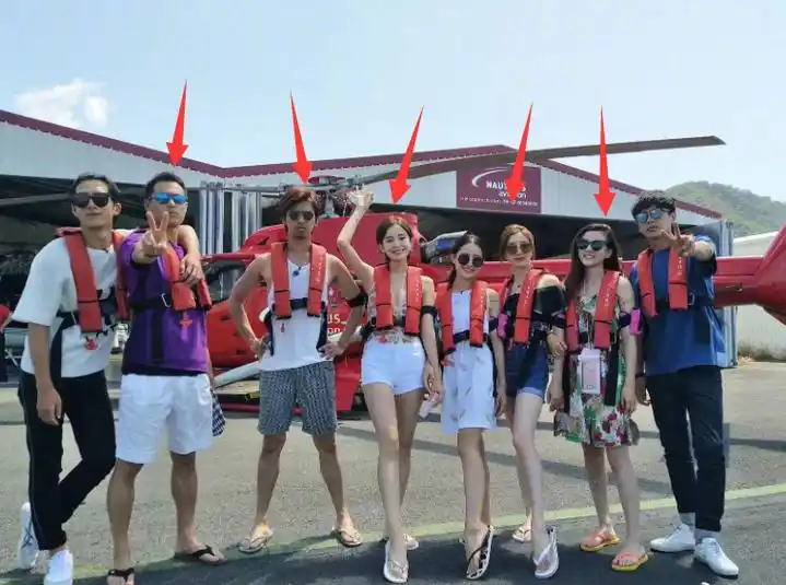 古力娜扎晒《花少3》合照,《花少2》却是杨洋阴影,综艺互撕鼻祖