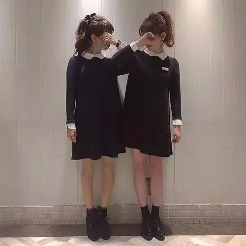 多人合影拍摄姿势大全,赶紧学起来,称霸朋友圈吧!