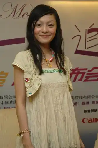 组图古巨基张韶涵上海宣传短信一月追