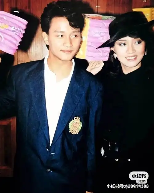 集哥哥张国荣多年庆中秋相片