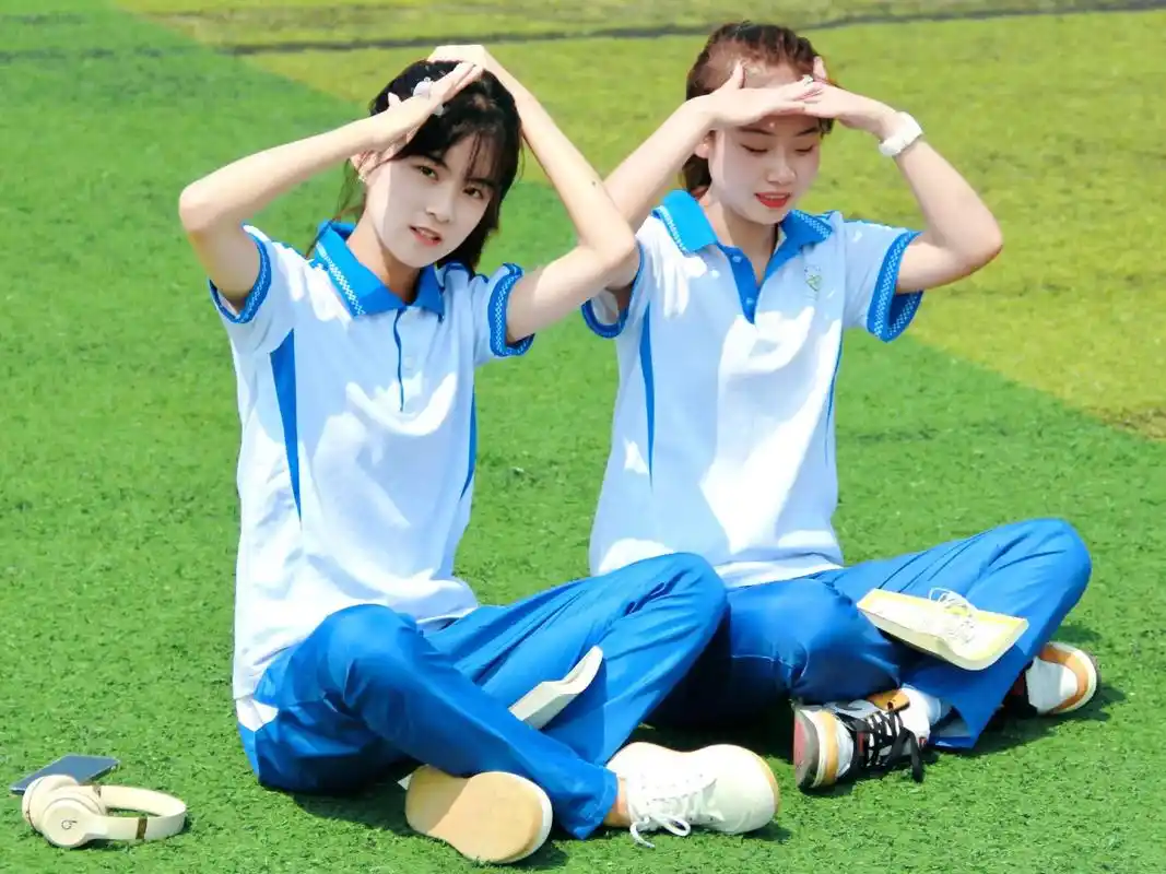 "夏日永驻,我们如初"#摄影 #青春 #校园 #人像摄影  - 抖音