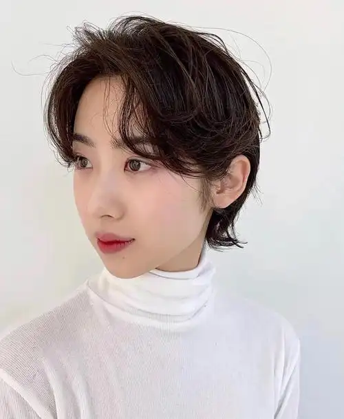 轻熟风短发,优雅知性又帅气!