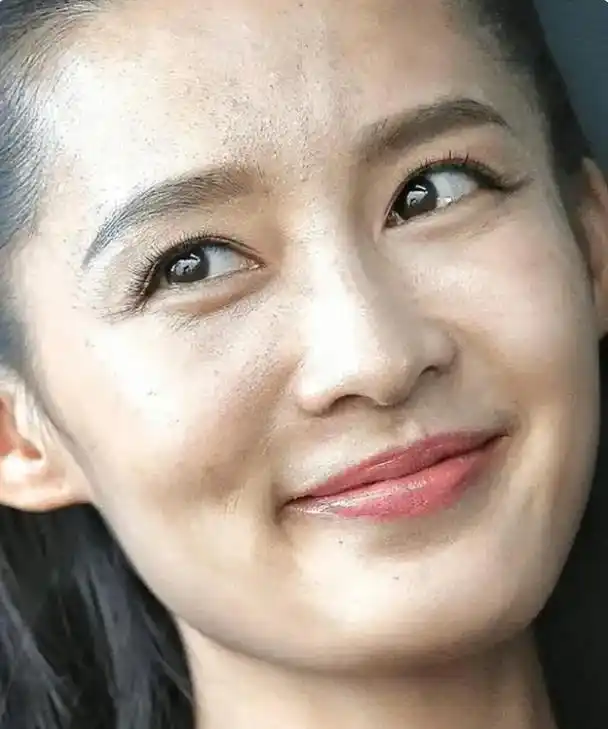 原来女明星也一样会"卡粉",离开滤镜后,卡粉同时"问题多多"