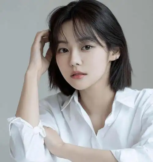 女生清新短发发型图片 头发这么剪才最斩男